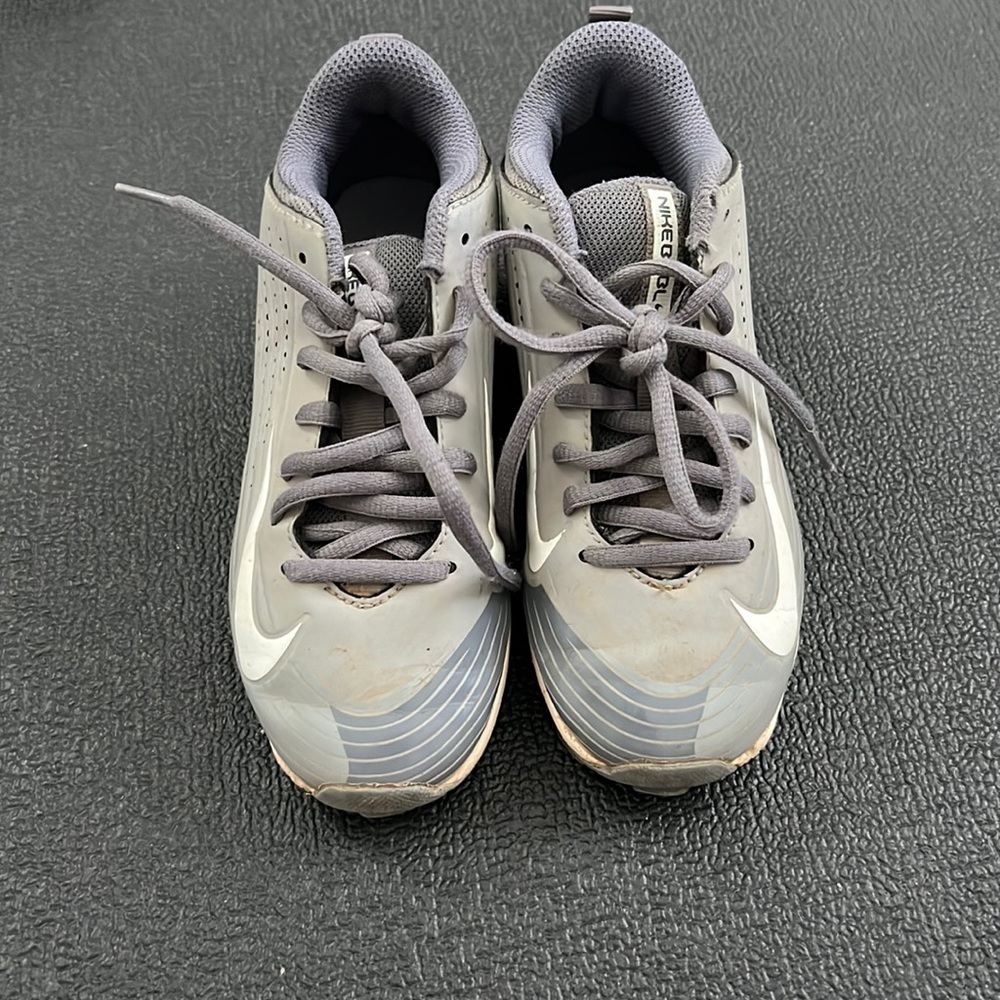 Baseball cleats for kids, size 1.5 youth (little boys) in great used condition